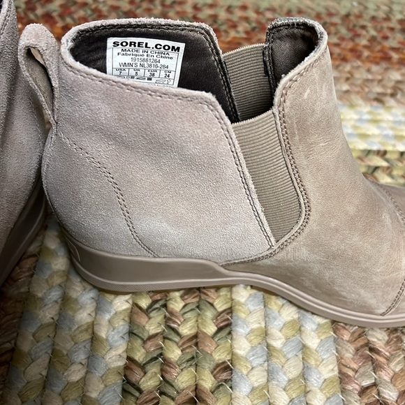 Sorel Taupe Evie Chelsea Wedge Ankle Bootie size 7 - Picture 7 of 14